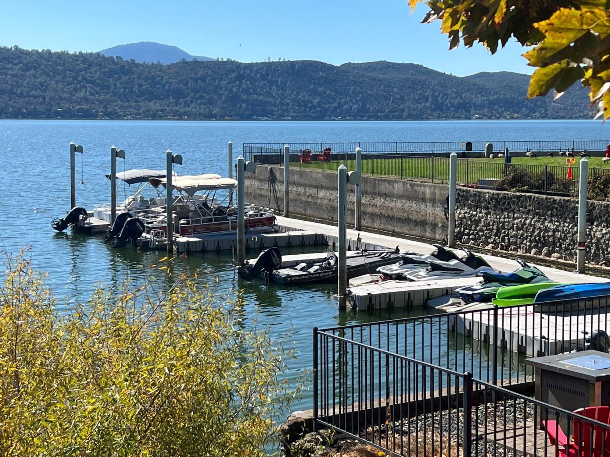 Clear Lake Cottages & Marina Clearlake Exterior foto
