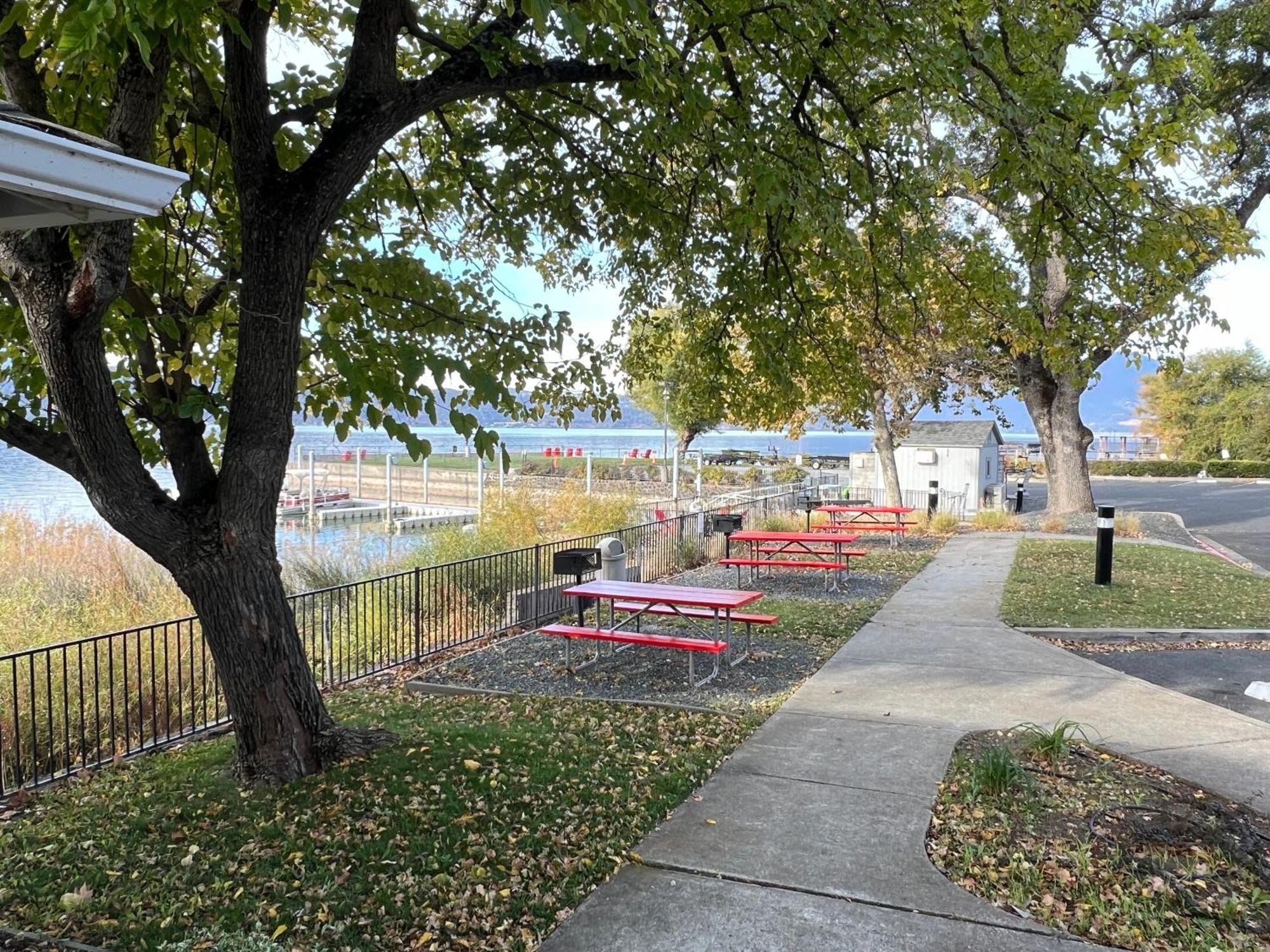 Clear Lake Cottages & Marina Clearlake Exterior foto